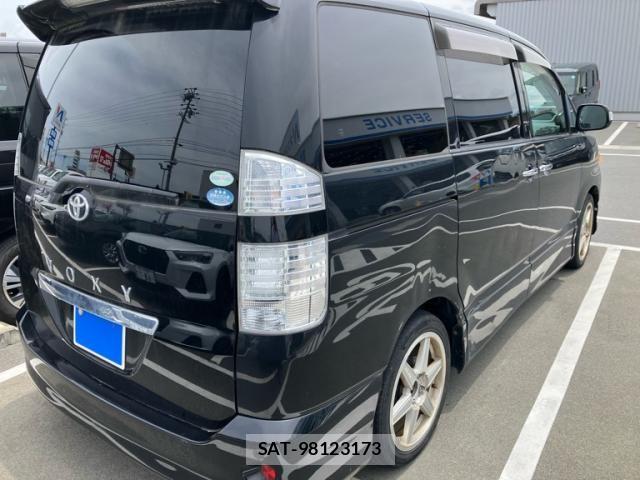 Toyota VOXY 2005-07 7880157-3