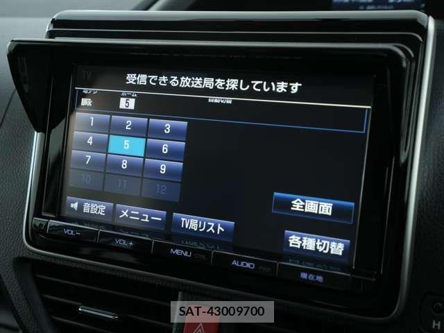 Toyota VOXY 2014-11 7880152-10