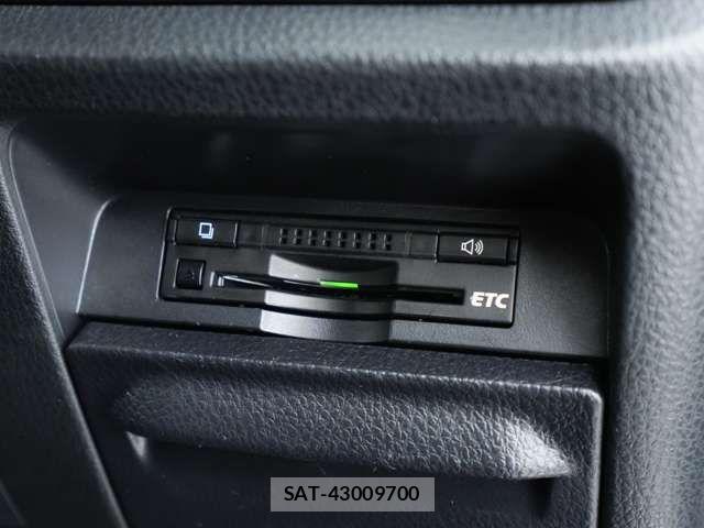 Toyota VOXY 2014-11 7880152-15