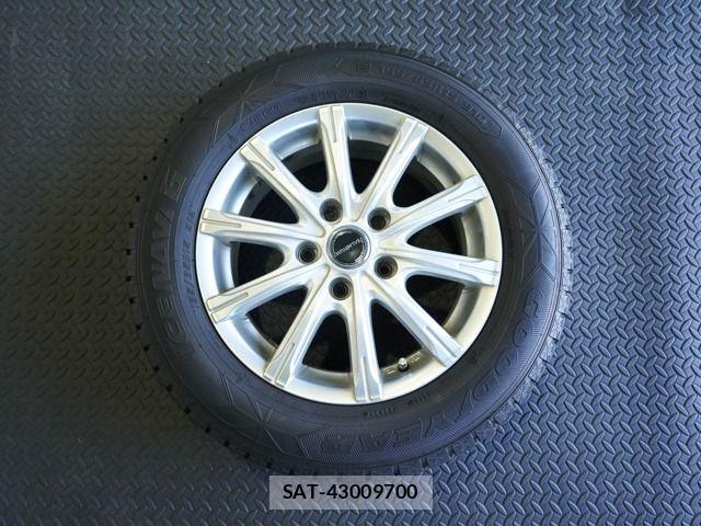 Toyota VOXY 2014-11 7880152-17