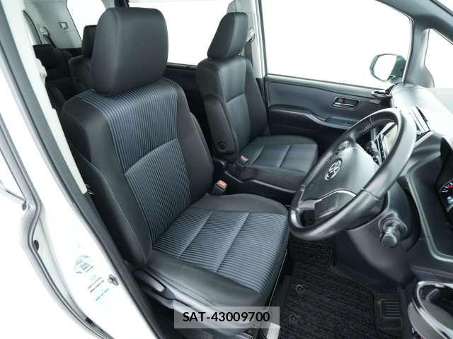 Toyota VOXY 2014-11 7880152-5