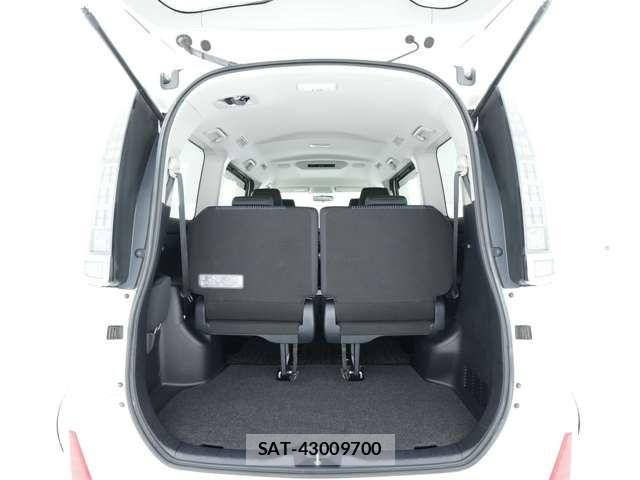 Toyota VOXY 2014-11 7880152-8