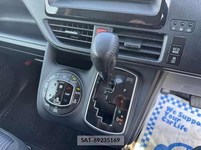 Toyota VOXY 2014-11 7880154-14