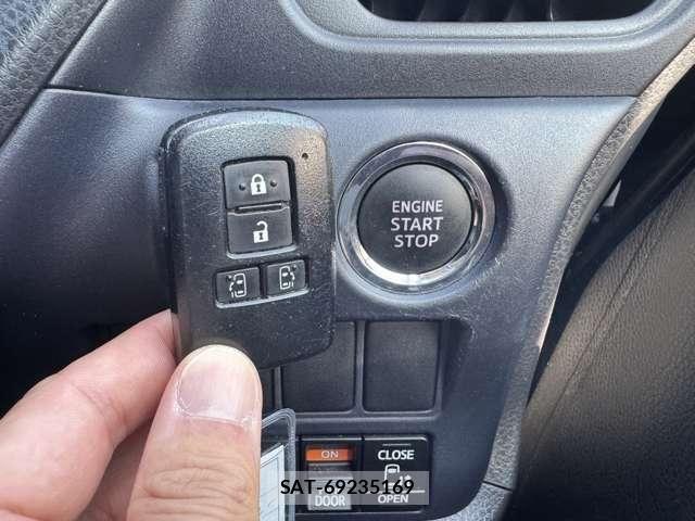 Toyota VOXY 2014-11 7880154-18