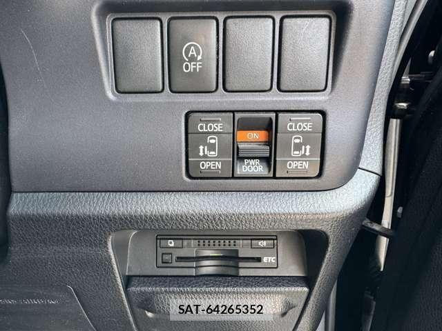 Toyota VOXY 2015-11 7880153-16