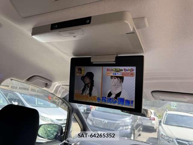 Toyota VOXY 2015-11 7880153-20