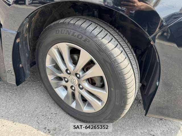 Toyota VOXY 2015-11 7880153-27