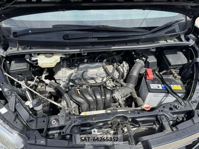 Toyota VOXY 2015-11 7880153-28