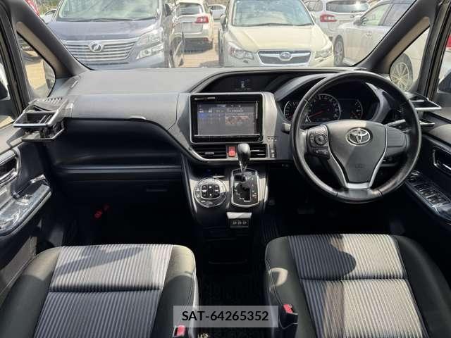 Toyota VOXY 2015-11 7880153-7