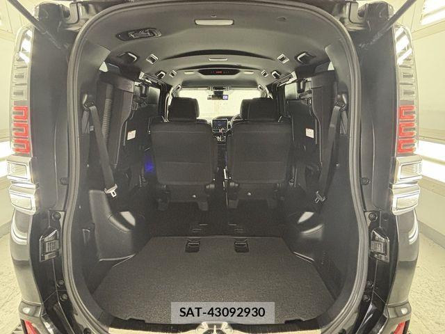 Toyota VOXY 2018-12 7903548-11