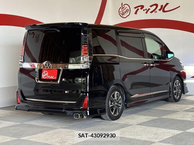 Toyota VOXY 2018-12 7903548-28