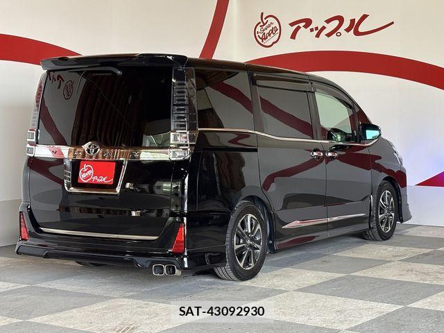 Toyota VOXY 2018-12 7903548-29