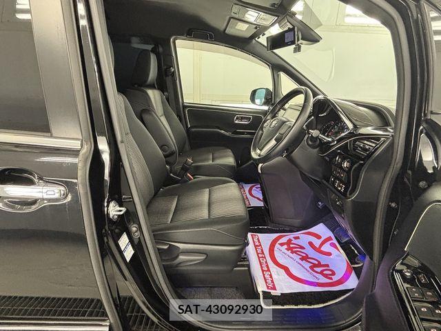 Toyota VOXY 2018-12 7903548-7