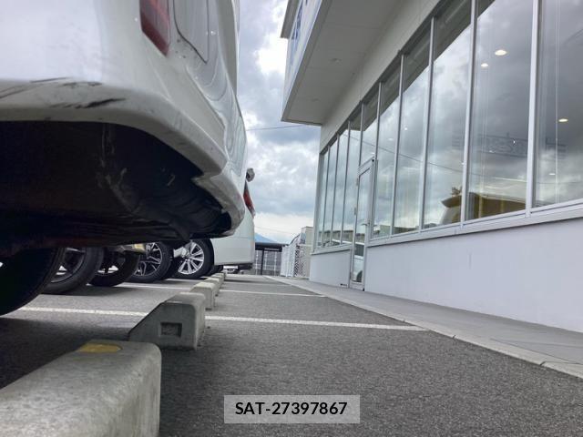 Toyota VOXY 2014-07 7903547-9