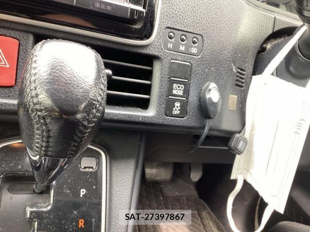 Toyota VOXY 2014-07 7903547-18