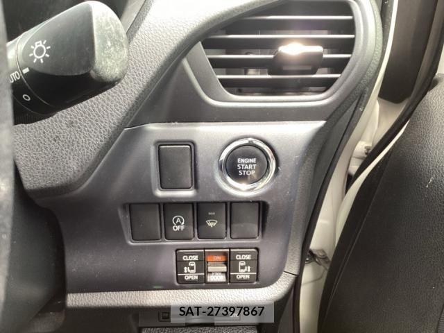 Toyota VOXY 2014-07 7903547-19