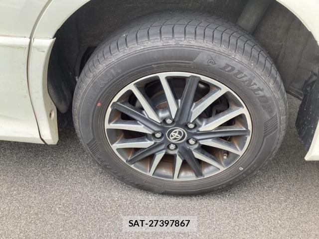 Toyota VOXY 2014-07 7903547-4
