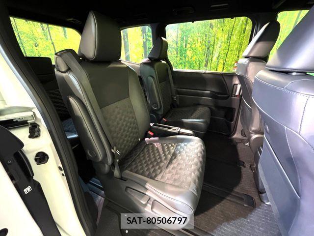 Toyota VOXY 2025-01 7964185-9