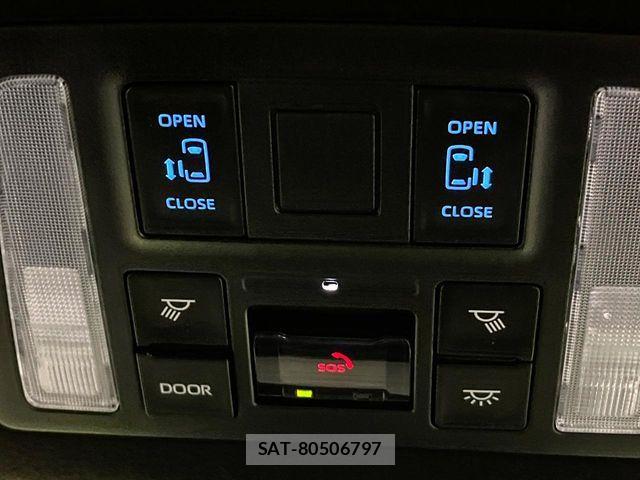 Toyota VOXY 2025-01 7964185-2