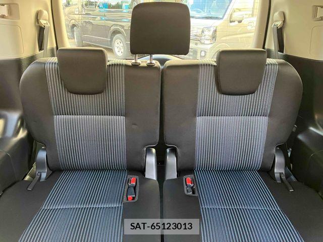 Toyota VOXY 2014-02 7964188-13