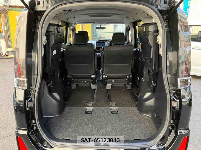 Toyota VOXY 2014-02 7964188-15