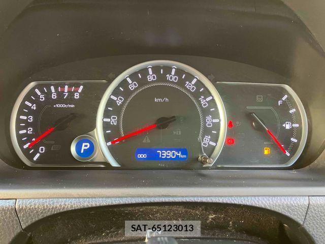 Toyota VOXY 2014-02 7964188-18