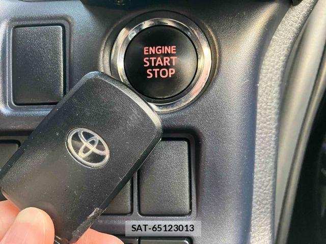 Toyota VOXY 2014-02 7964188-24