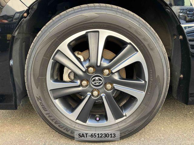Toyota VOXY 2014-02 7964188-28