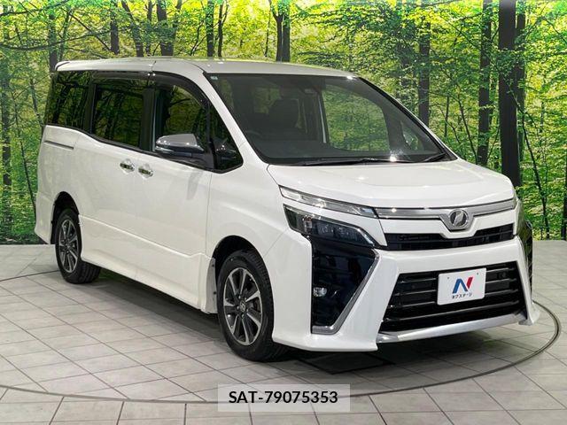 Toyota VOXY 2019-04 7964186-16