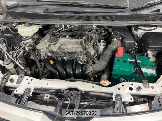 Toyota VOXY 2019-04 7964186-18
