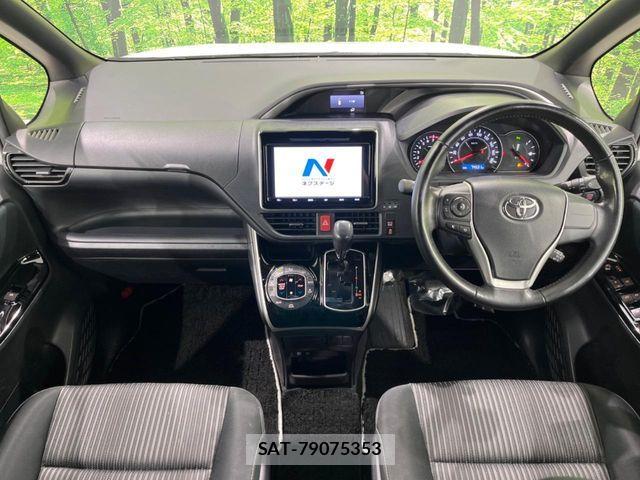 Toyota VOXY 2019-04 7964186-1