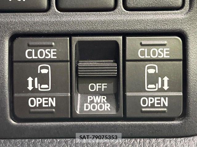 Toyota VOXY 2019-04 7964186-6