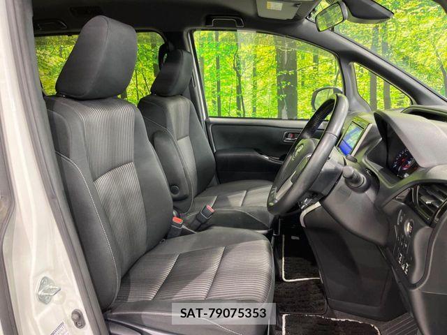 Toyota VOXY 2019-04 7964186-7