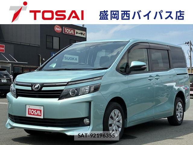 Toyota VOXY 2017-06 7964189-0