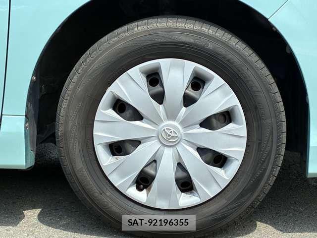 Toyota VOXY 2017-06 7964189-16