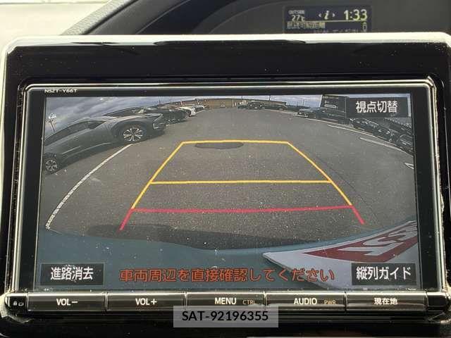 Toyota VOXY 2017-06 7964189-6