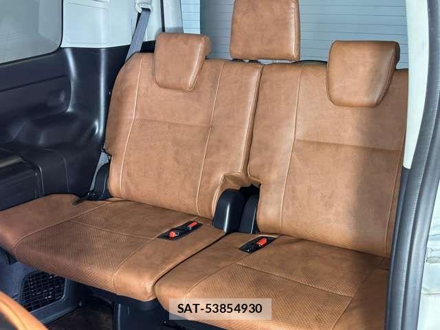 Toyota VOXY 2016-01 7964187-3