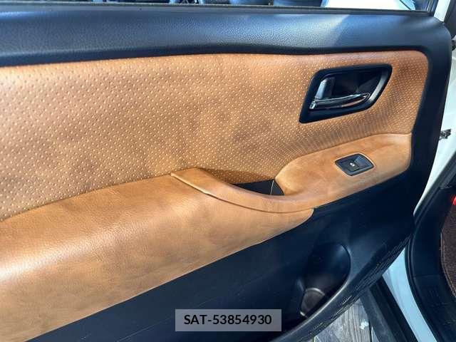Toyota VOXY 2016-01 7964187-8