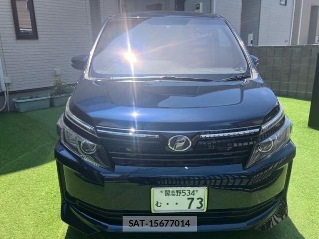 Toyota VOXY 2015-02 7981390-1