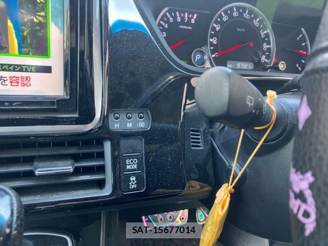 Toyota VOXY 2015-02 7981390-24