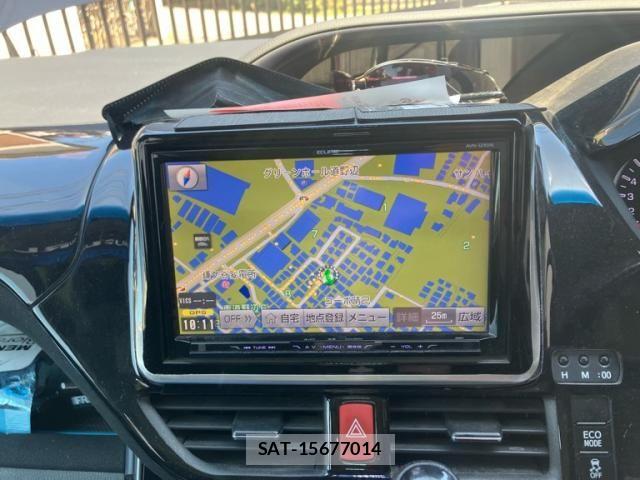 Toyota VOXY 2015-02 7981390-25