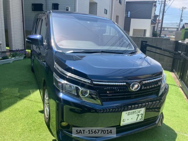 Toyota VOXY 2015-02 7981390-2