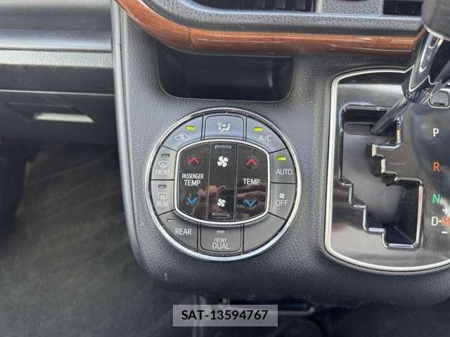 Toyota VOXY 2015-10 7981389-13