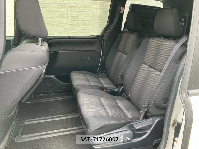 Toyota VOXY 2020-10 7981387-10
