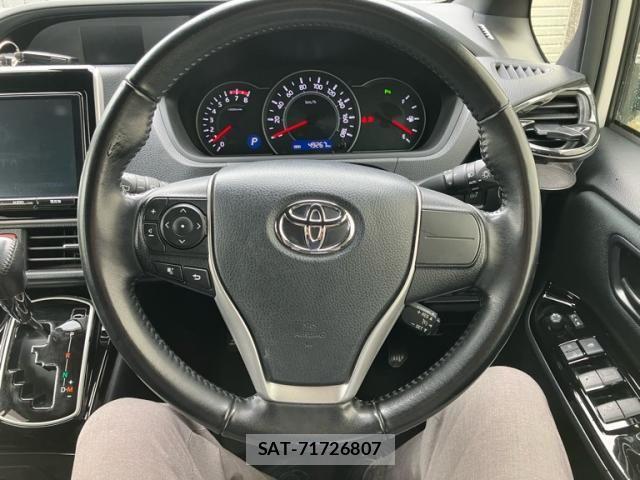 Toyota VOXY 2020-10 7981387-12