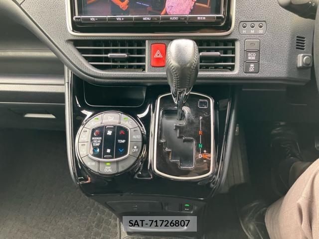 Toyota VOXY 2020-10 7981387-17