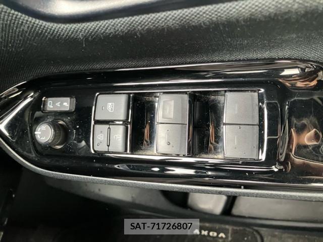 Toyota VOXY 2020-10 7981387-19