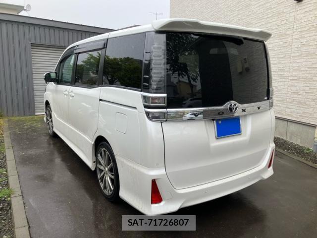 Toyota VOXY 2020-10 7981387-5