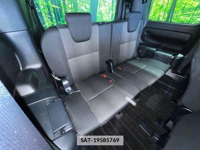 Toyota VOXY 2020-04 7981385-9