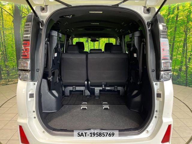 Toyota VOXY 2020-04 7981385-10